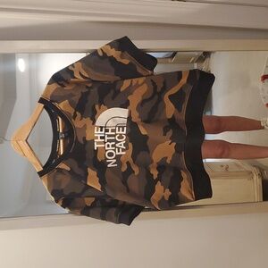 The North Face Short Sleeve Crew Neck Sweatshirt Burnt Olive Green  Camo Print